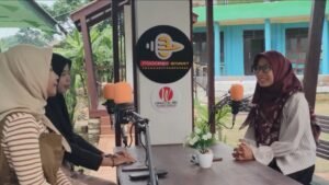 Podcast Smart SMA Maarif 1 Pamekasan: Wadah Inspirasi dan Literasi Digital Siswa