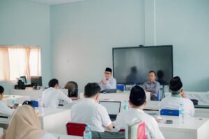 Raker Guru SMA Maarif 1 Pamekasan Bedah Permen Nomor 1 Tahun 2026 Bersama Pengawas Sekolah